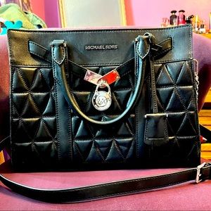 ✨Michael Kors large quilted leather satchel✨
